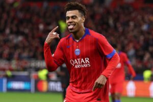 Desiré Doué fejrer et mål for PSG.