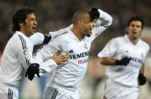 Ronaldo jubler i Real Madrid.