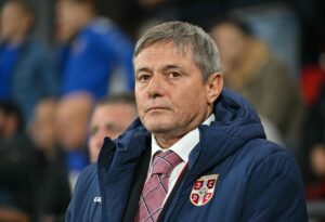 Dragan Stojkovic inden kampen mod Albanien, der blev hans sidste.