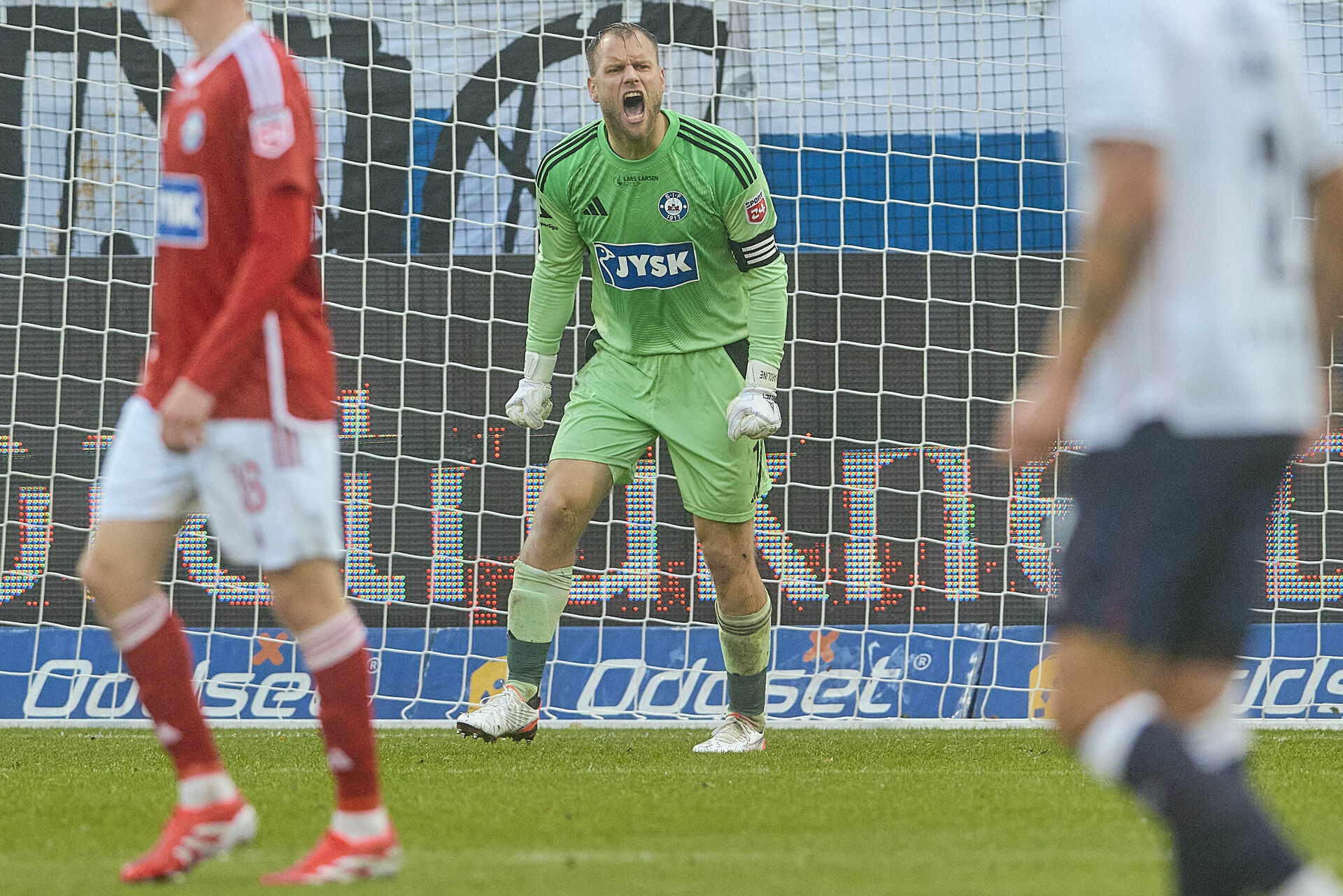Velkommen i klubben: Stort tillykke, Nicolai Larsen foto