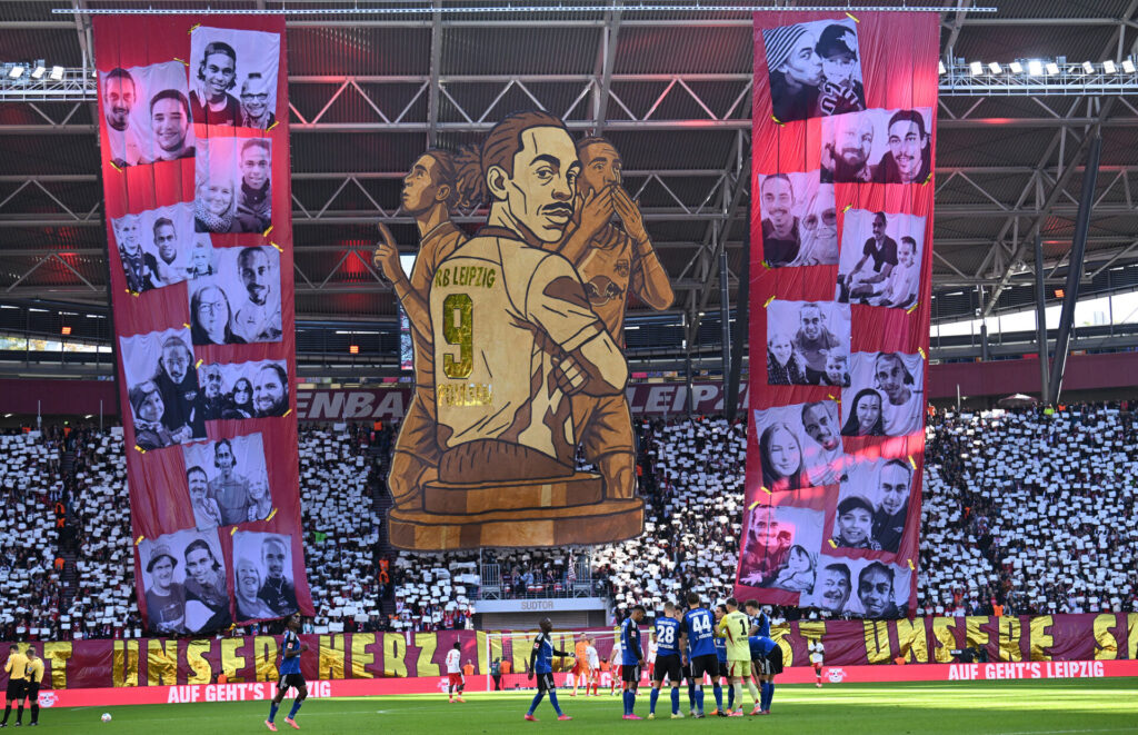 RB Leipzig hylder Yussuf Poulsen.