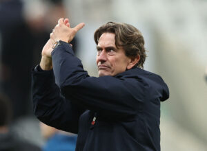 Thomas Frank klapper.