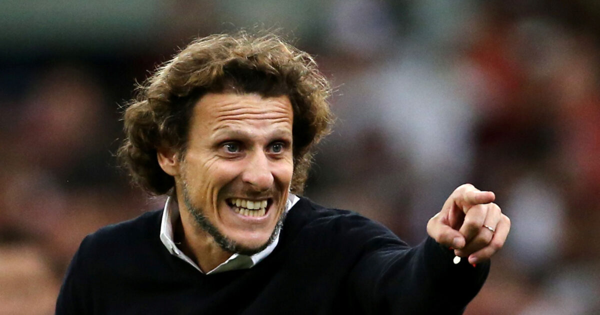 ‘Hygge-fodbold’ endte grimt for Diego Forlan: Brækkede ribben og punkteret lunge Foto: Ritzau Scanpix/REUTERS