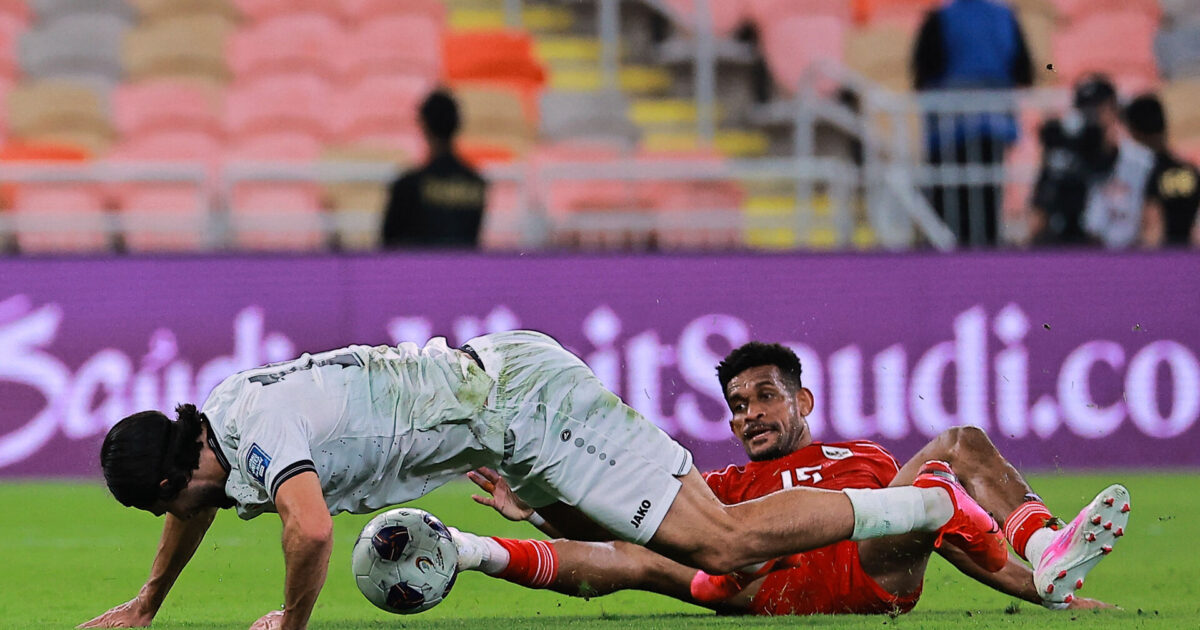 Kevin Yakob og Irak besejrer Kevin Diks i vital VM-kvalifikationskamp Foto: Stringer/REUTERS