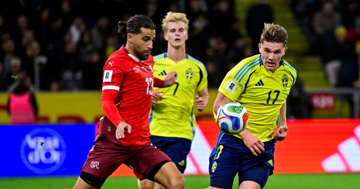 Jon Dahl Tomasson under massivt pres: Sverige taber igen i VM-kvalen Foto: Ritzau Scanpix/REUTERS