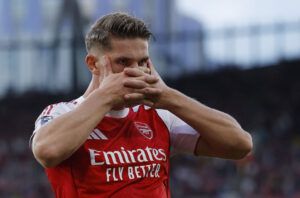 Viktor Gyökeres fejrer en scoring for Arsenal