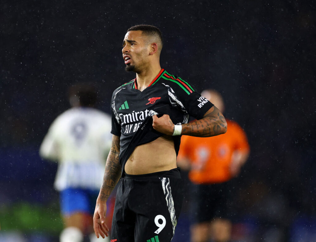 Gabriel Jesus under en kamp for Arsenal.