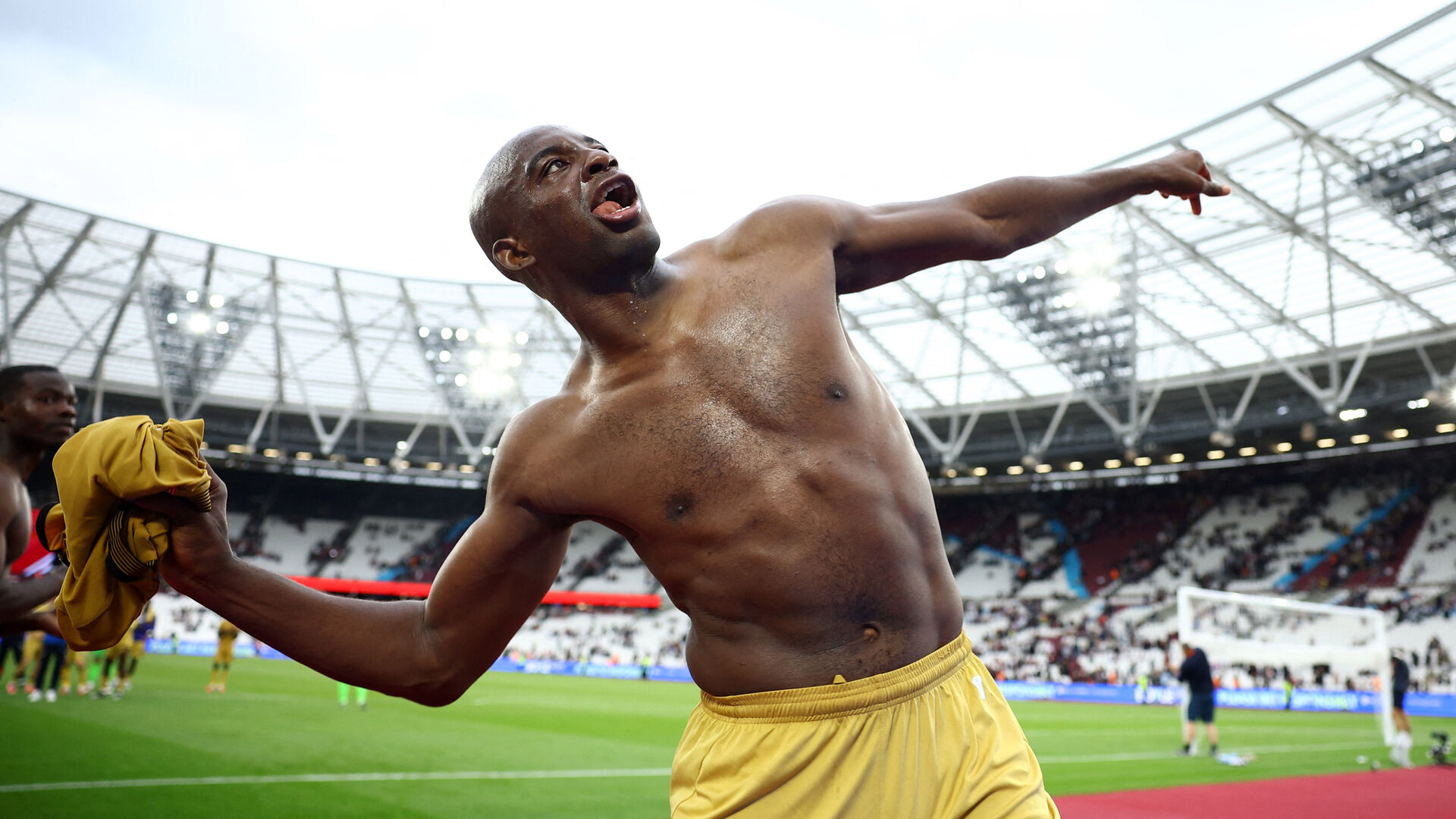 Mateta jubler over en sejr over West Ham