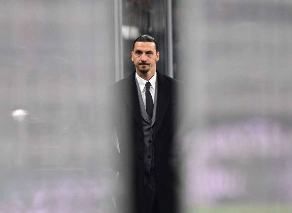 Zlatan Ibrahimovic i et billede sløret af forvedliggende ting.