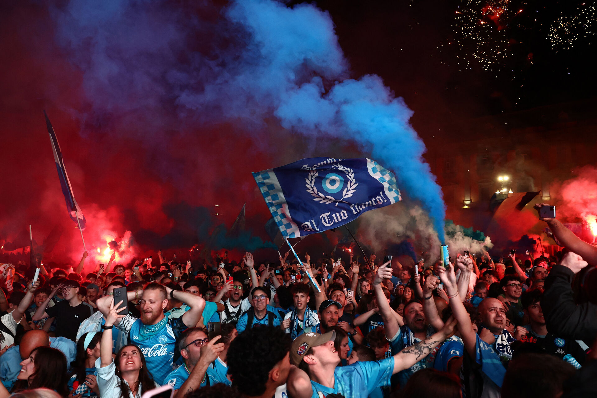 Napolis fans efter klubben vandt Serie A.