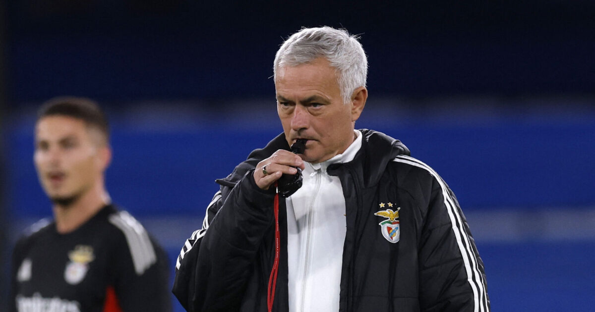 Store roser: Mourinho hylder Froholdt Foto: Ritzau Scanpix/REUTERS