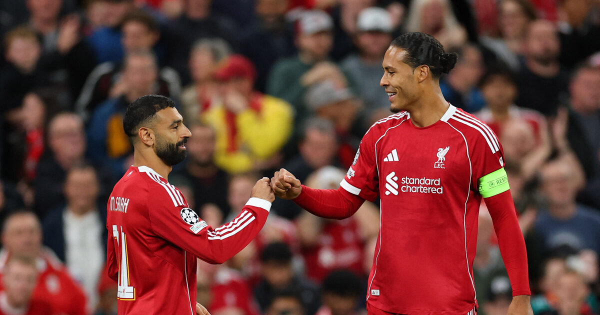 Wayne Rooney langer ud efter Liverpool-stjerner Foto: Ritzau Scanpix/REUTERS