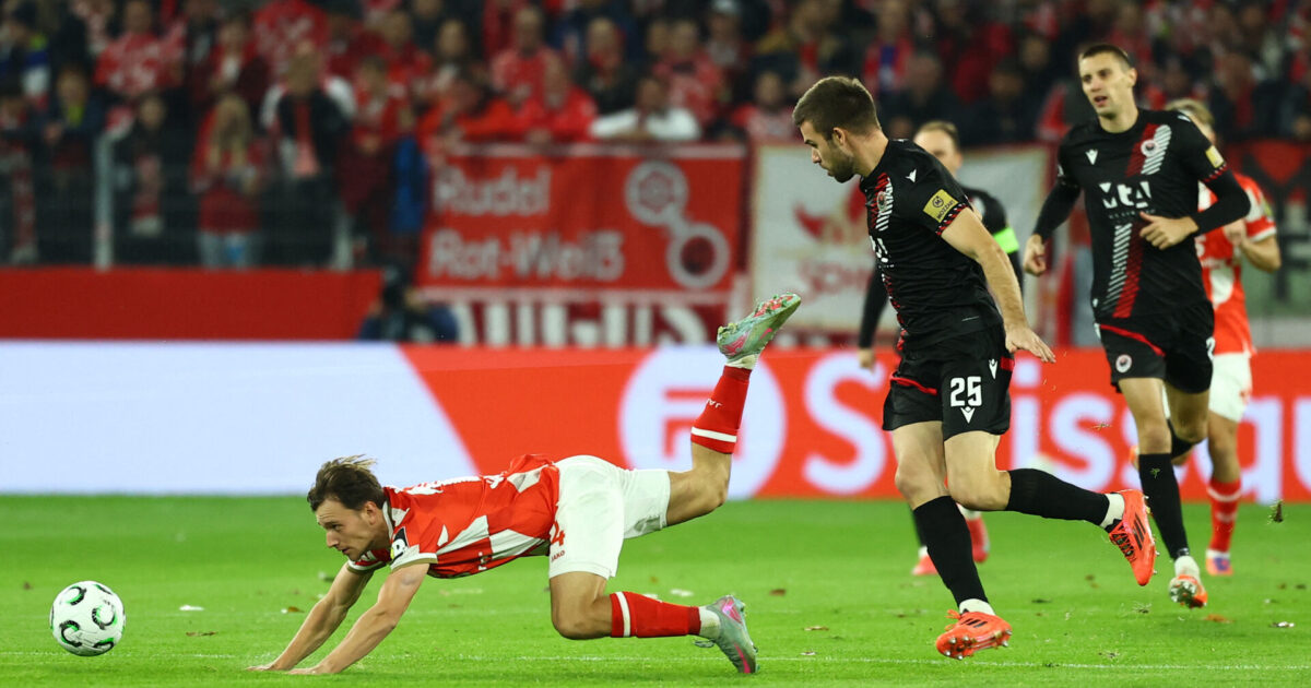 Bo Henriksen og Mainz er endnu ubesejrede i Europa Foto: Kai Pfaffenbach/REUTERS