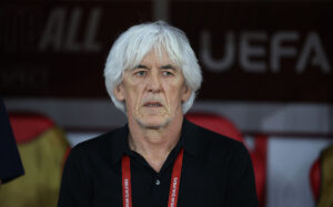 Ivan Jovanovic under en landskamp med Grækenland