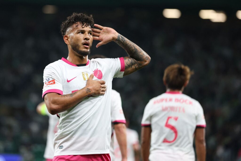 Luis Suares fejrer sin scoring for Sporting mod Braga.