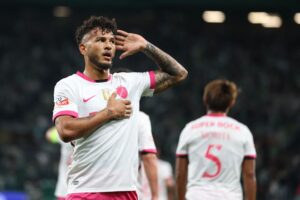 Luis Suares fejrer sin scoring for Sporting mod Braga.