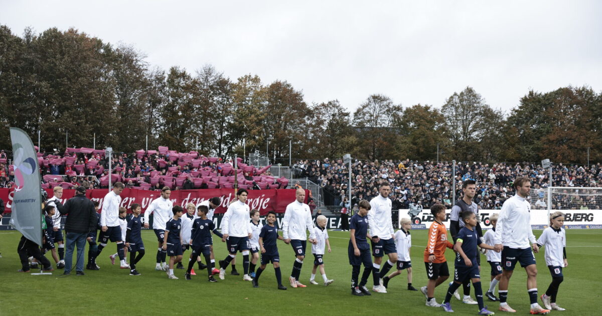 Silkeborg-fansene buhede af Carstensen: Det er deres valg Foto: Mikkel Berg Pedersen/Ritzau Scanpix