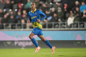 Noah Nartey løber under en Brøndby-kamp