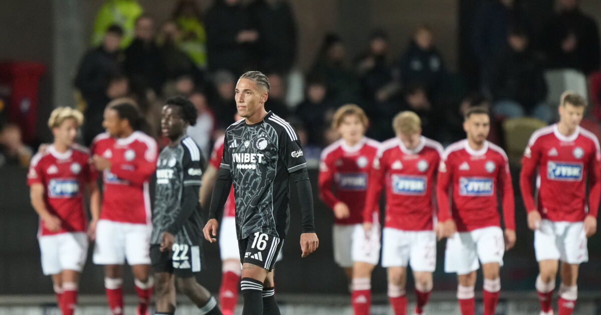 Silkeborg rundbarberer FCK i første halvleg Foto: Claus Fisker/Ritzau Scanpix