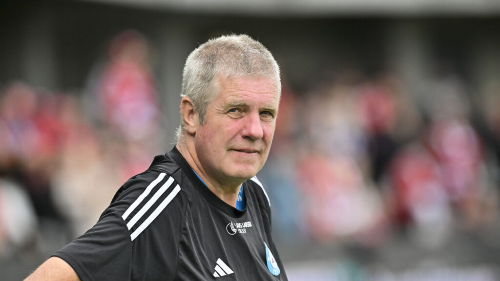 Kent Nielsen har en sort trøje på