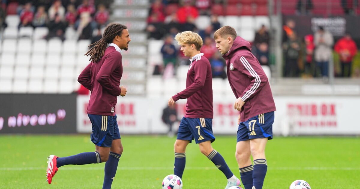 Europæiske klubber kigger med i Vejle Superligakampen mellem Vejle Boldklub og Silkeborg IF på Vejle Stadion søndag den 26. oktober 2025.