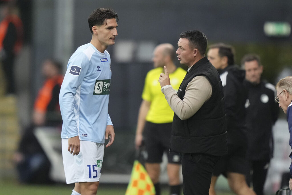 Lirim Qamili under en kamp for Sønderjyske.