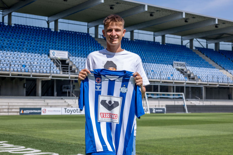 Tobias Stagaard præsenteres i Esbjerg fB.