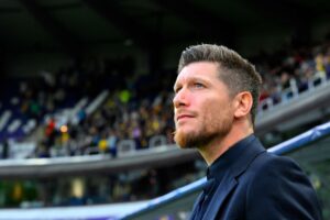 Sebastien Pocognoli på bænken for Union i Champions league.
