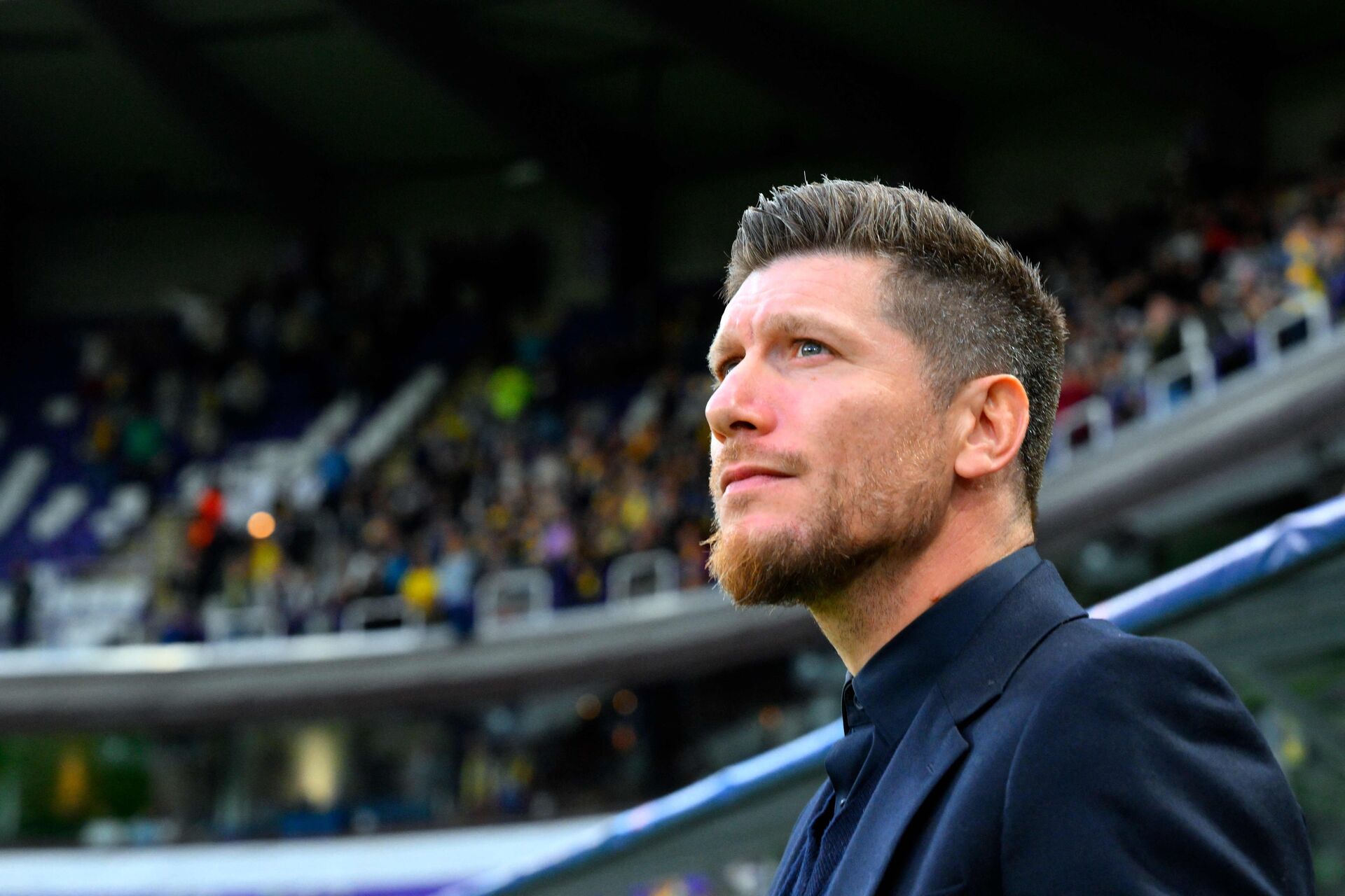 Sebastien Pocognoli på bænken for Union i Champions league.