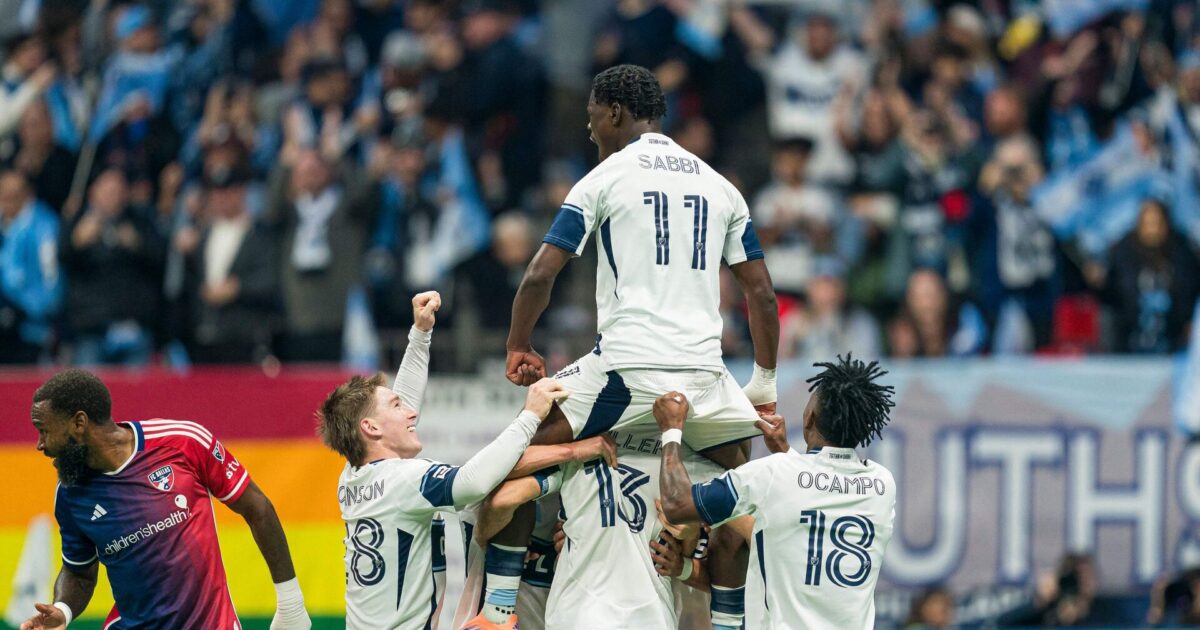 Jesper Sørensens Vancouver banker Dallas i jagten på trofæet Foto: Rich Lam/AFP/Ritzau Scanpix