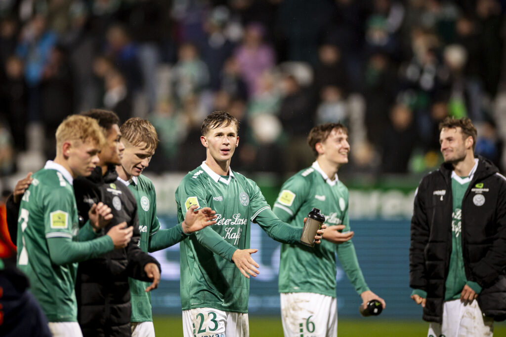 Oliver Bundgaard sammen med nogle af sine holdkammerater.