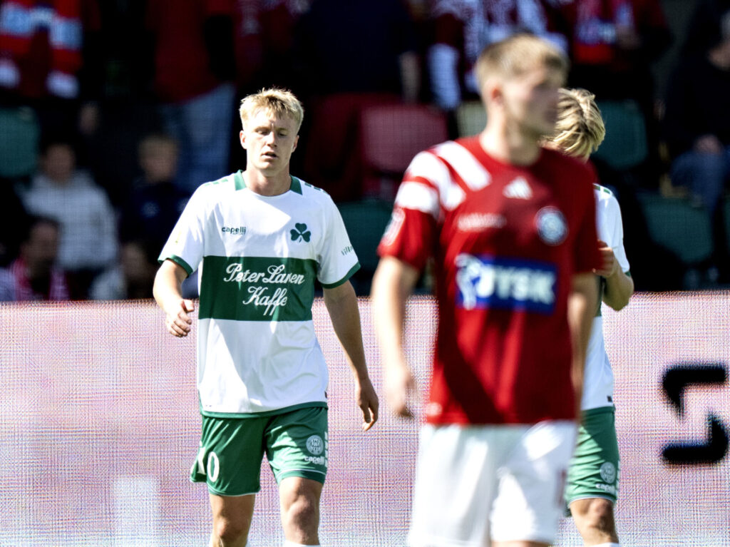 Isak Jensen i kamp for Viborg FF.