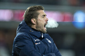 Jakob Poulsen råber