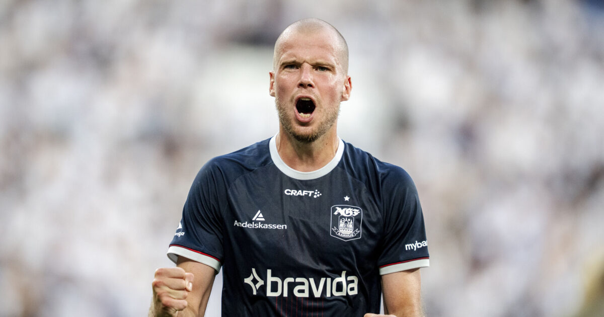 AGF’er parkerer guldsnak: For tidligt med store armbevægelser Foto: Mads Claus Rasmussen/Ritzau Scanpix