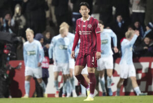 Lee Han-beom ser skuffet ud under FCM's nederlag mod Sønderjyske.