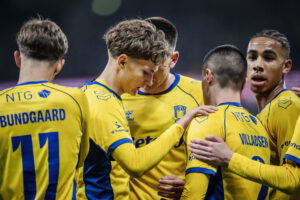 Brøndby-spillerne jubler efter et mål mod FC Nordsjælland.