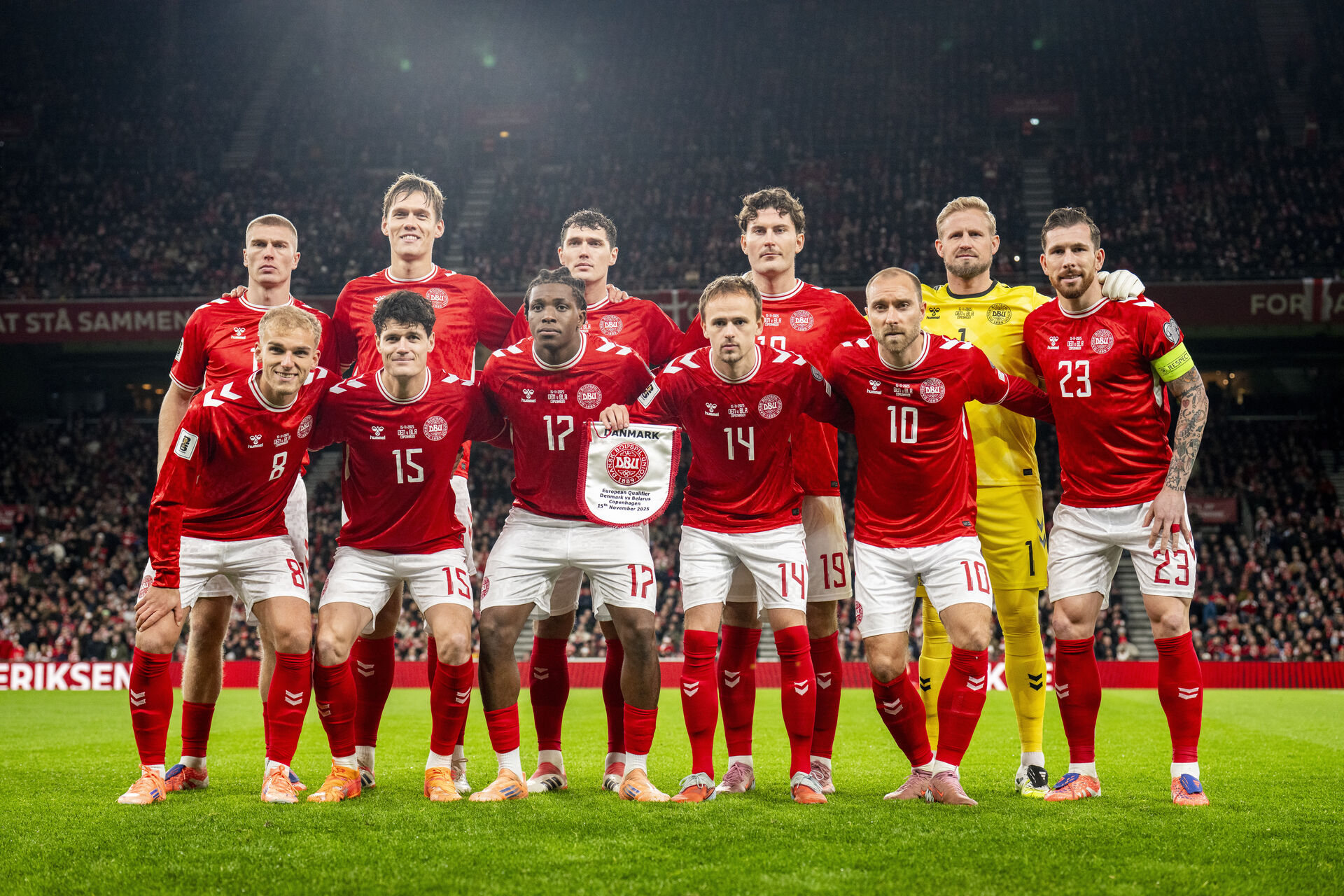 Valg og VM-jagt: Her kan du se landskampen mod Skotland foto