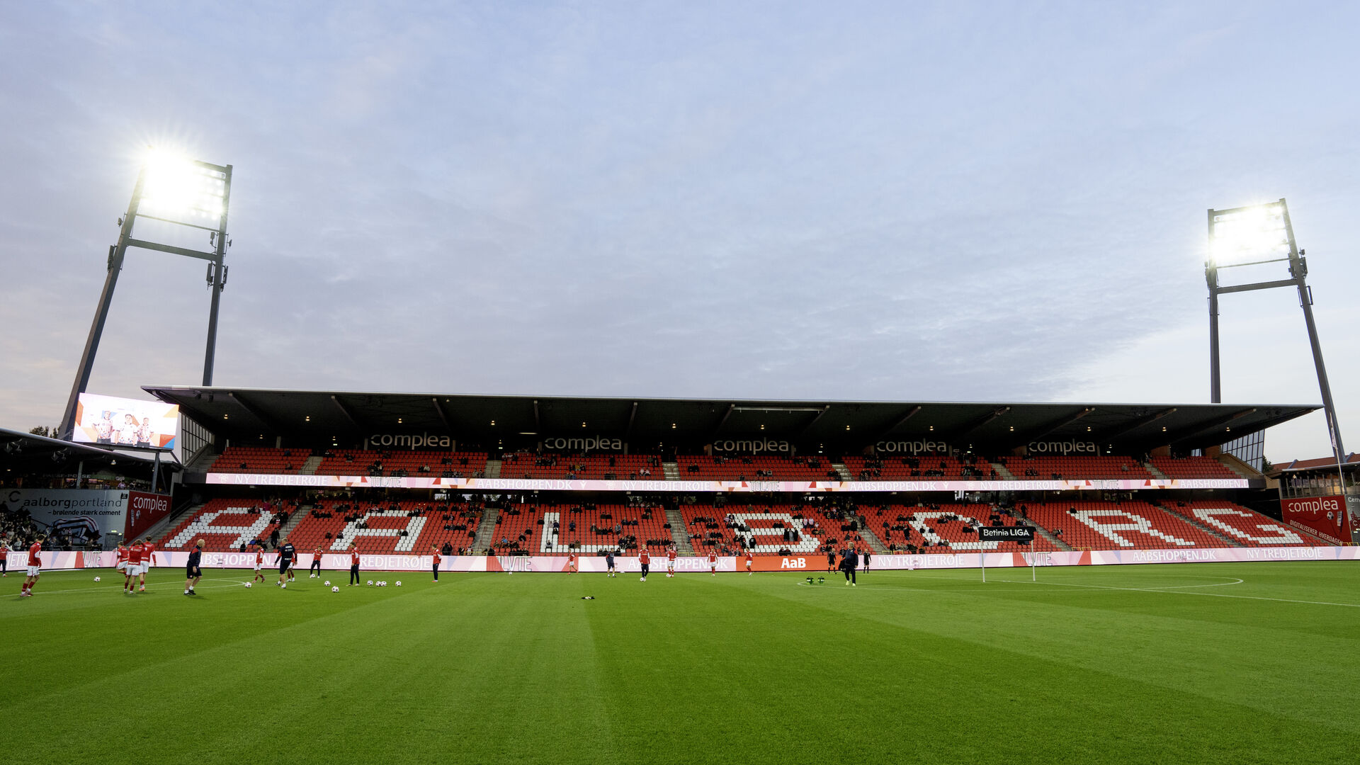 AaB jagter 75 millioner foto