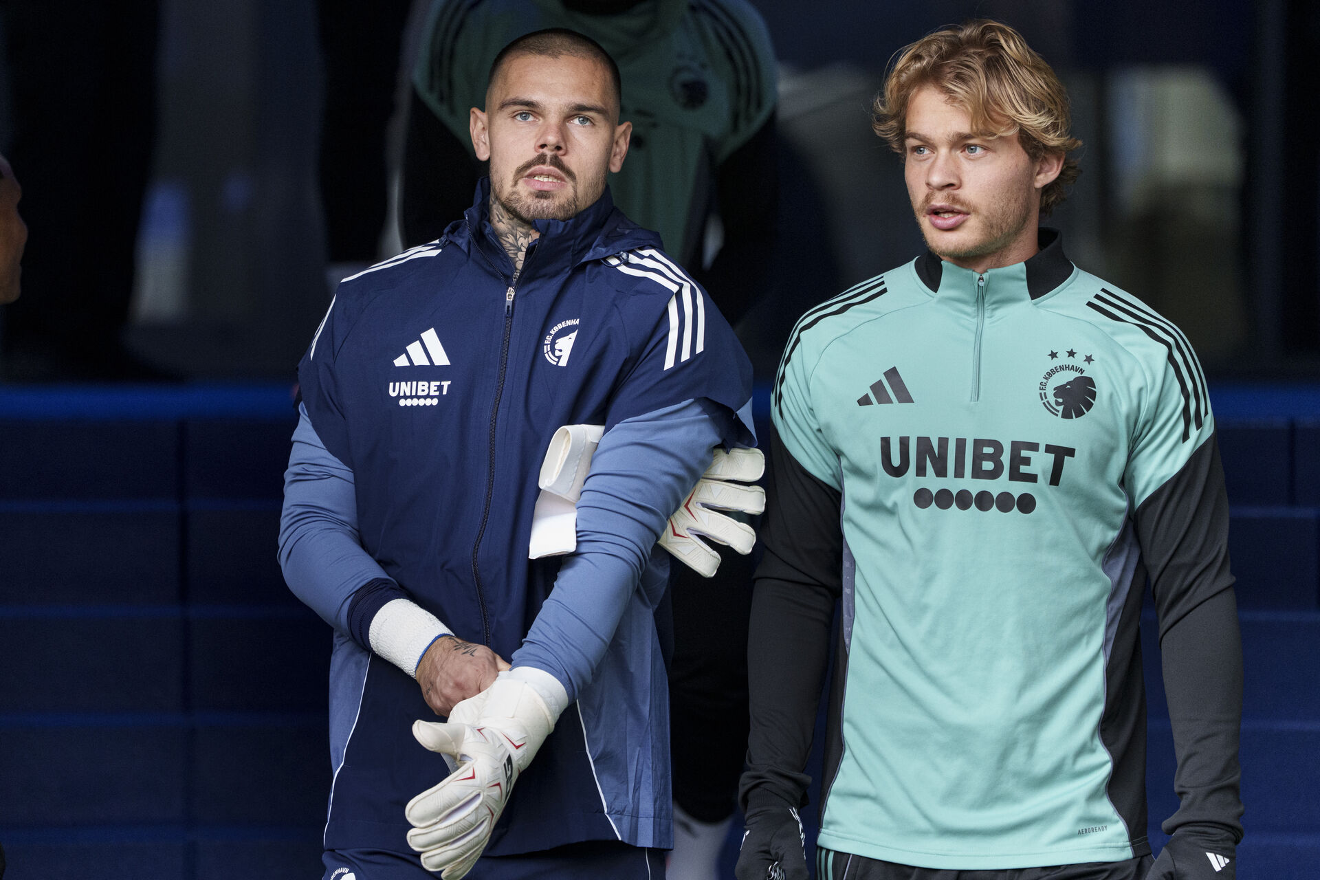 Fra vigtig rolle i AGF til bænken i FCK: Én særlig person hjælper Mads Emil Madsen foto