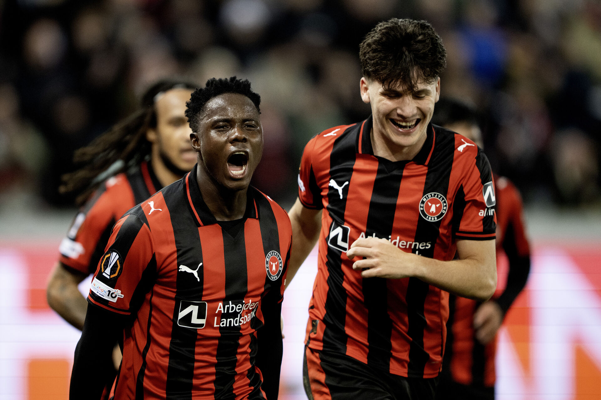 Roser FCM-komet efter brandkamp: Han kan spille i Premier League foto