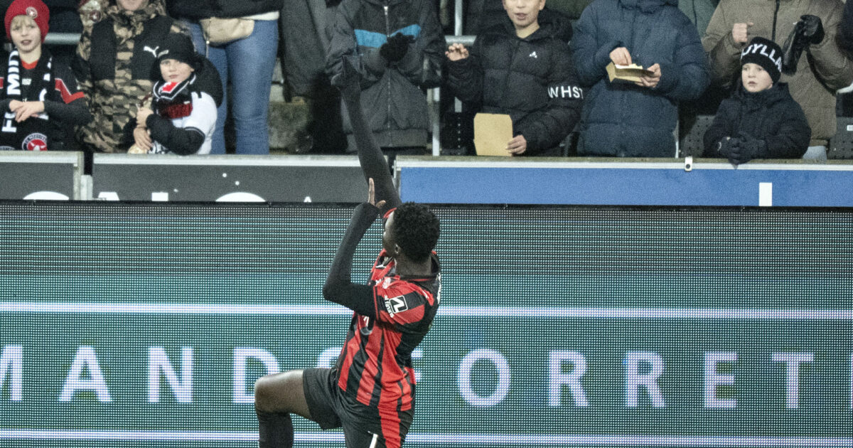 FCM-stjerne humpede efter mål: Dansede rundt efter kampen Foto: Henning Bagger/Ritzau Scanpix