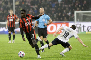 Franculino i duel i kamp for Midtjylland.