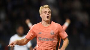 Victor Froholdt fejrer sin scoring