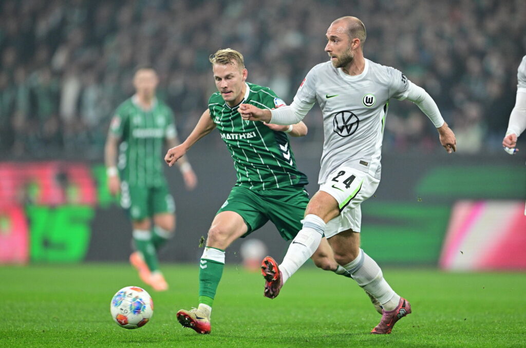 Christian Eriksen på bolden mod Werder Bremen.