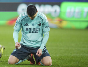 FCK's Mohamed Elyounoussi er en slagen mand i Vejle
