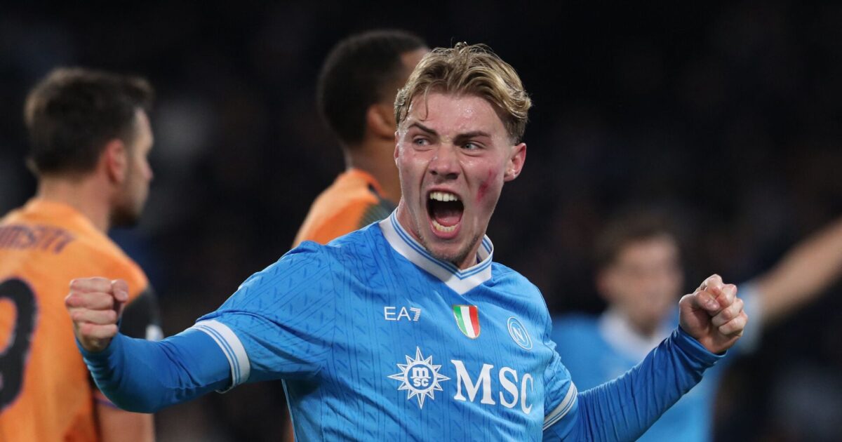 Højlund udgår med skade i Napoli-sejr Foto: Carlo Hermann/AFP/Ritzau Scanpix