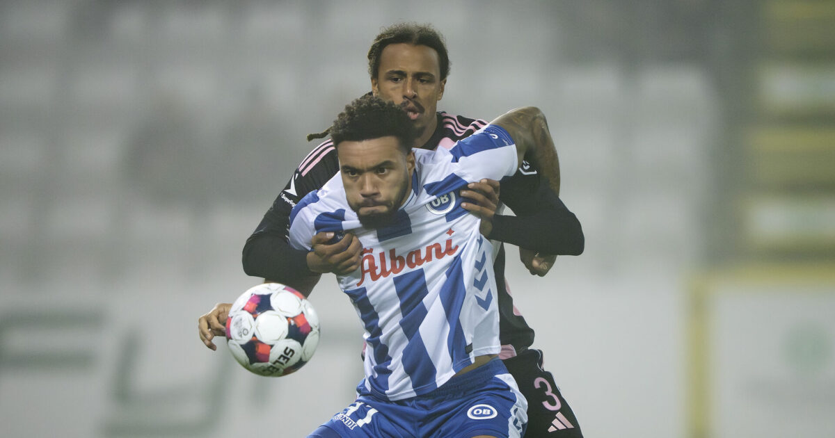 Flirtede med rødt: Klar over jeg tager manden med Foto: Bo Amstrup/Ritzau Scanpix