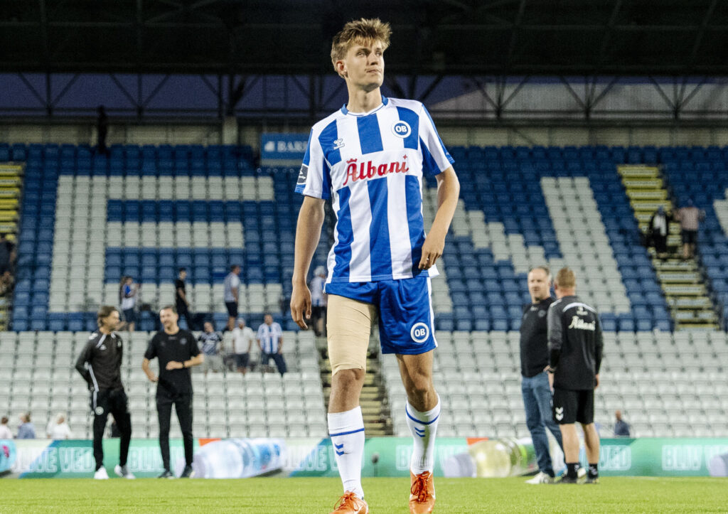 MAx Ejdum går på stadion