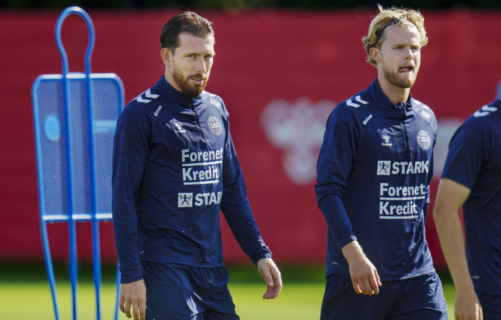Pierre-Emile Højbjerg og Morten Hjulmand for det danske herrelandshold. Fodboldlandsholdets træning og pressemøde