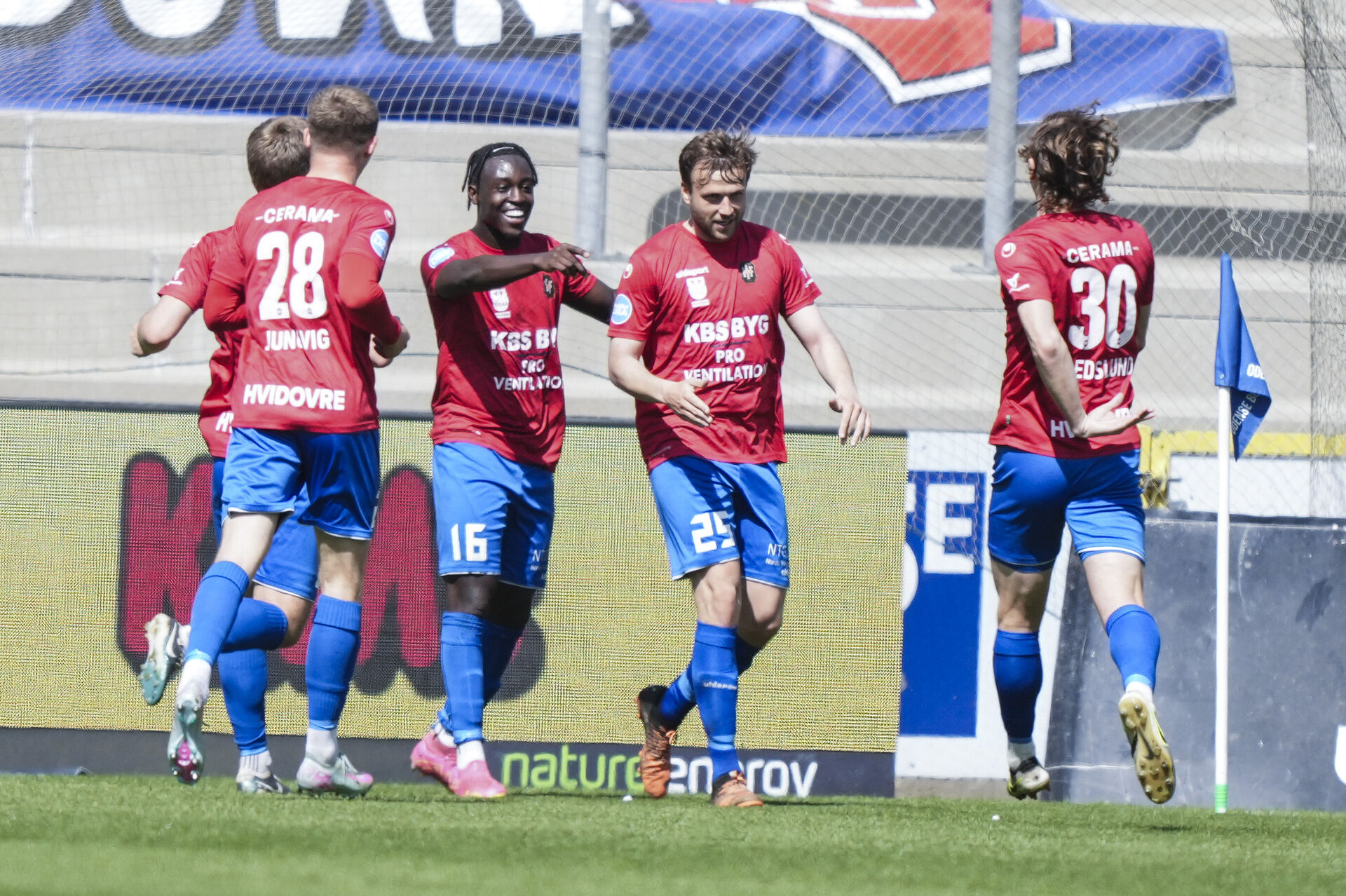 Drømmemål i overtiden: Hvidovre holder snor i toppen foto